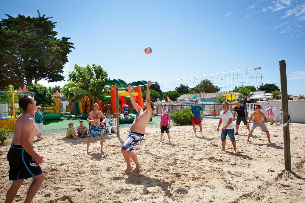 Camping Les Peupliers La Flotte Exterior photo